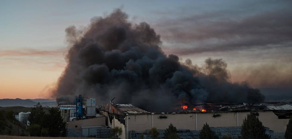 Un equipo especializado de la Guardia Civil investigará el origen del incendio en Otura - Vimarsana News