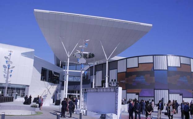 El Centro Comercial de Torrecárdenas presta sus instalaciones a una colecta de sangre