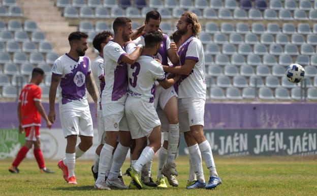 El Real Jaén gana tiempo para hacer frente a la Comisión Mixta y al aval para inscribirse