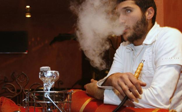 Los jóvenes españoles lideran el consumo de tabaco con pipas de agua en Europa