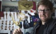 El granadino que ha ganado un Emmy y estrena película en Netflix desde su cuarto de niño