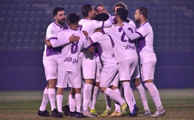 La incertidumbre se apodera del Real Jaén