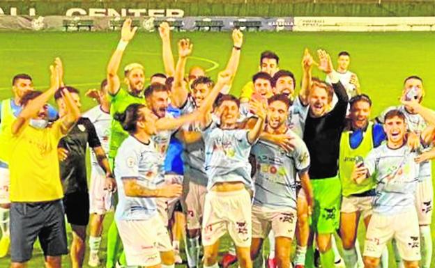 El CDEl Ejido 'apaga velas' al cumplir un año de su anterior ascenso a SegundaB