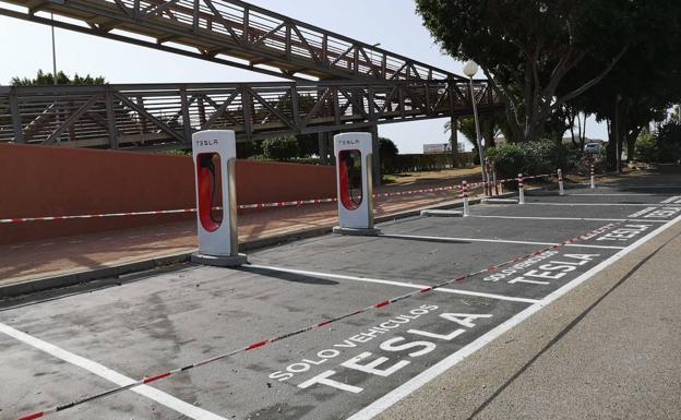 Tesla abrirá en El Ejido sus primeros supercargadores de la provincia
