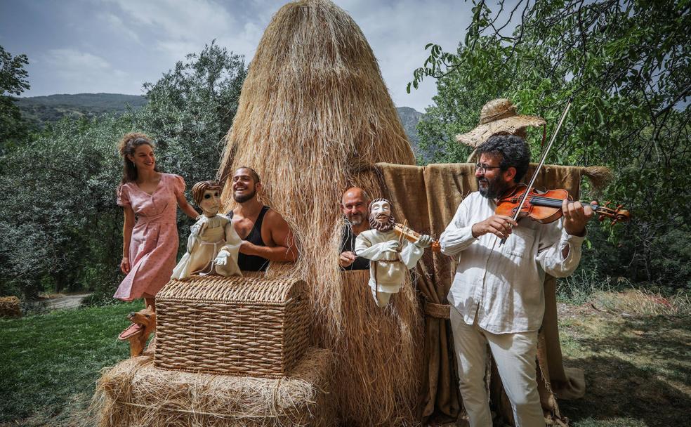 Abre la Cueva Secreta de Granada, donde conviven títeres y criaturas fantásticas