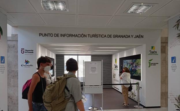 El aeropuerto de Granada-Jaén comienza en agosto una campaña para recuperar sus vuelos internacionales