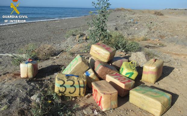 Cuatro detenidos y 2.500 kilos de hachís decomisados en Albuñol