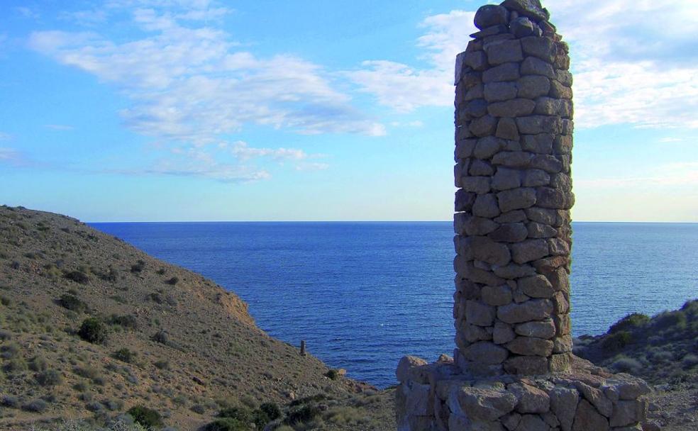 El sendero de Loma Pelada, un mágico paseo en el Cabo de Gata