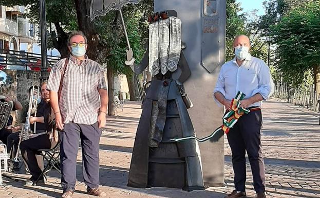 Monumento para homenajear las fiestas tradicionales de Rus