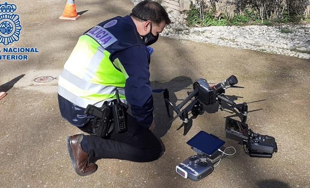 La Policía echa el ojo a los drones en Granada y tiene herramientas para derribarlos
