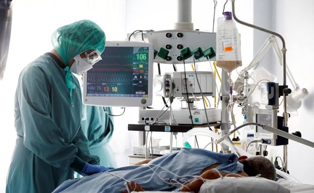 Salud notifica seis muertes por covid en Almería de personas mayores de 75 años