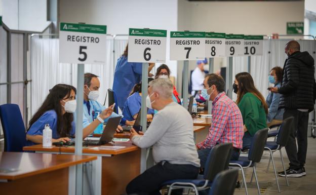 Nuevo repunte de contagios en Granada mientras la incidencia sigue a la baja