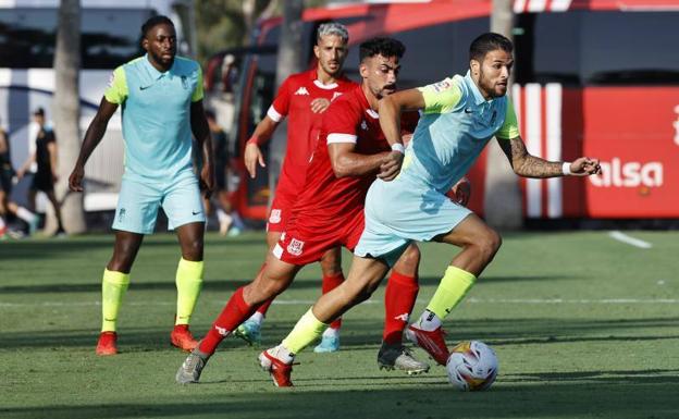 El entrenador invita a los descartes a encontrar destinos en el mercado