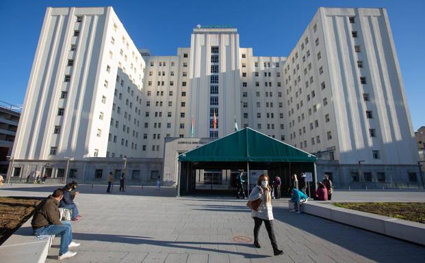 Un fallecido y 379 casos más de covid en las últimas 24 horas en Granada