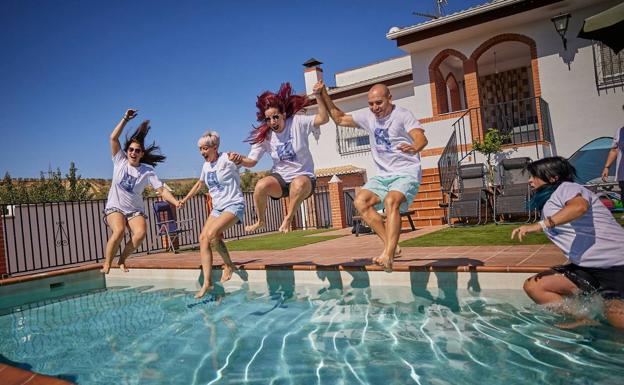 El «mejor equipo» de María Pérez sonríe: «Se nota que ha sufrido, pero ha disfrutado. Es solo el principio»