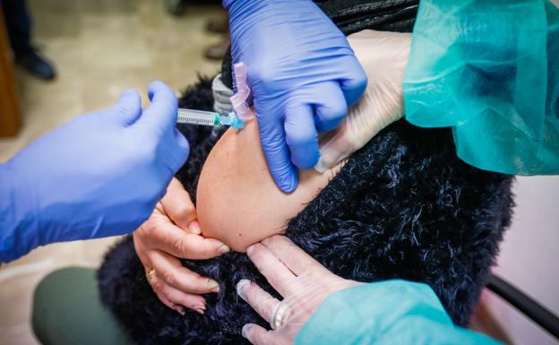 El director de la residencia asegura que la mayoría de los contagiados están «bien y asintomáticos»