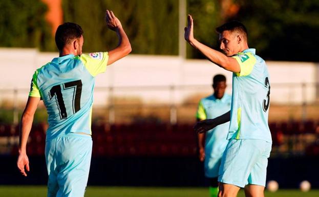 Quini ve bueno el triunfo ante el Linares «para coger el hábito de ganar»