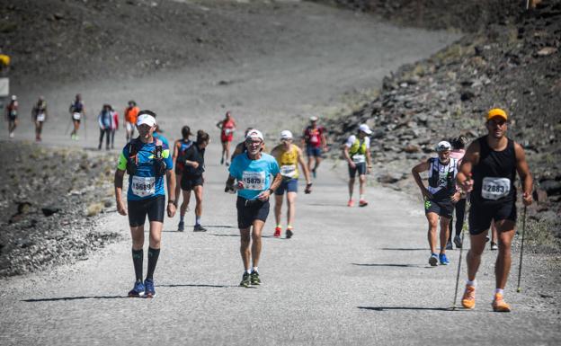 Mónica Díaz y Jesús González se imponen en la 37 Subida al Veleta