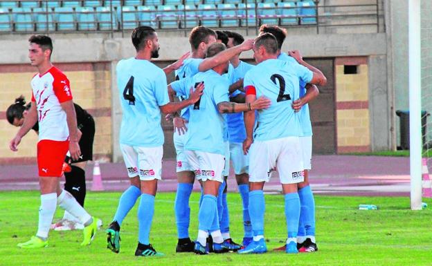 El CD El Ejido tiene otro 'examen' a su pretemporada con la visita del Linares a Santo Domingo