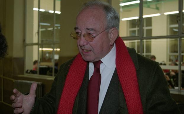 El buen profesor es consuelo de sus alumnos