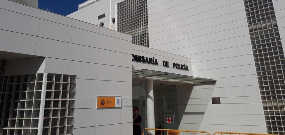 Granada: Retiene a una ladrona al pillarla robando en su casa de Motril hasta que llega la Policía - Vimarsana News