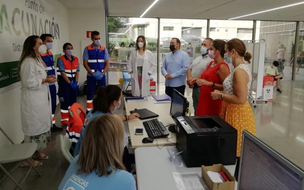 Dos matronas y 300 dosis para vacunar a las embarazadas en Jaén