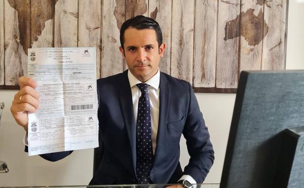 Reciben una factura de agua de 9.000 euros de la casa de su difunto padre