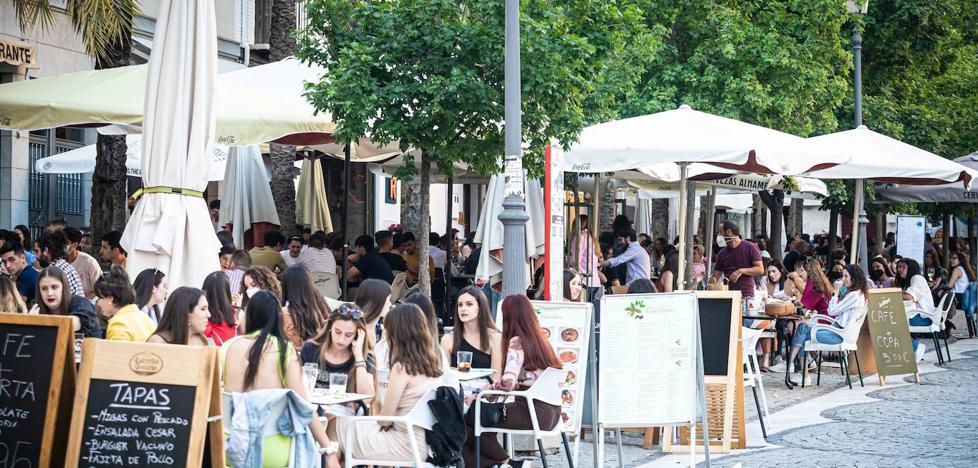 Nuevas restricciones covid: Andalucía prorroga la medidas pero aumenta los comensales dentro de bares en nivel 1 y 2 de alerta - Vimarsana News