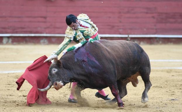 De Justo triunfa con justicia en Almería