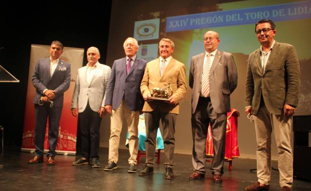 Homenaje a la 'hemeroteca' de la tauromaquia