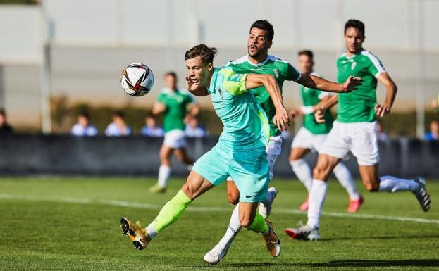 El Recreativo Granada vence por la mínima al Córdoba