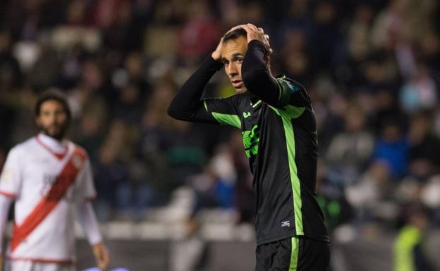 El Granada encadena tres derrotas en Vallecas
