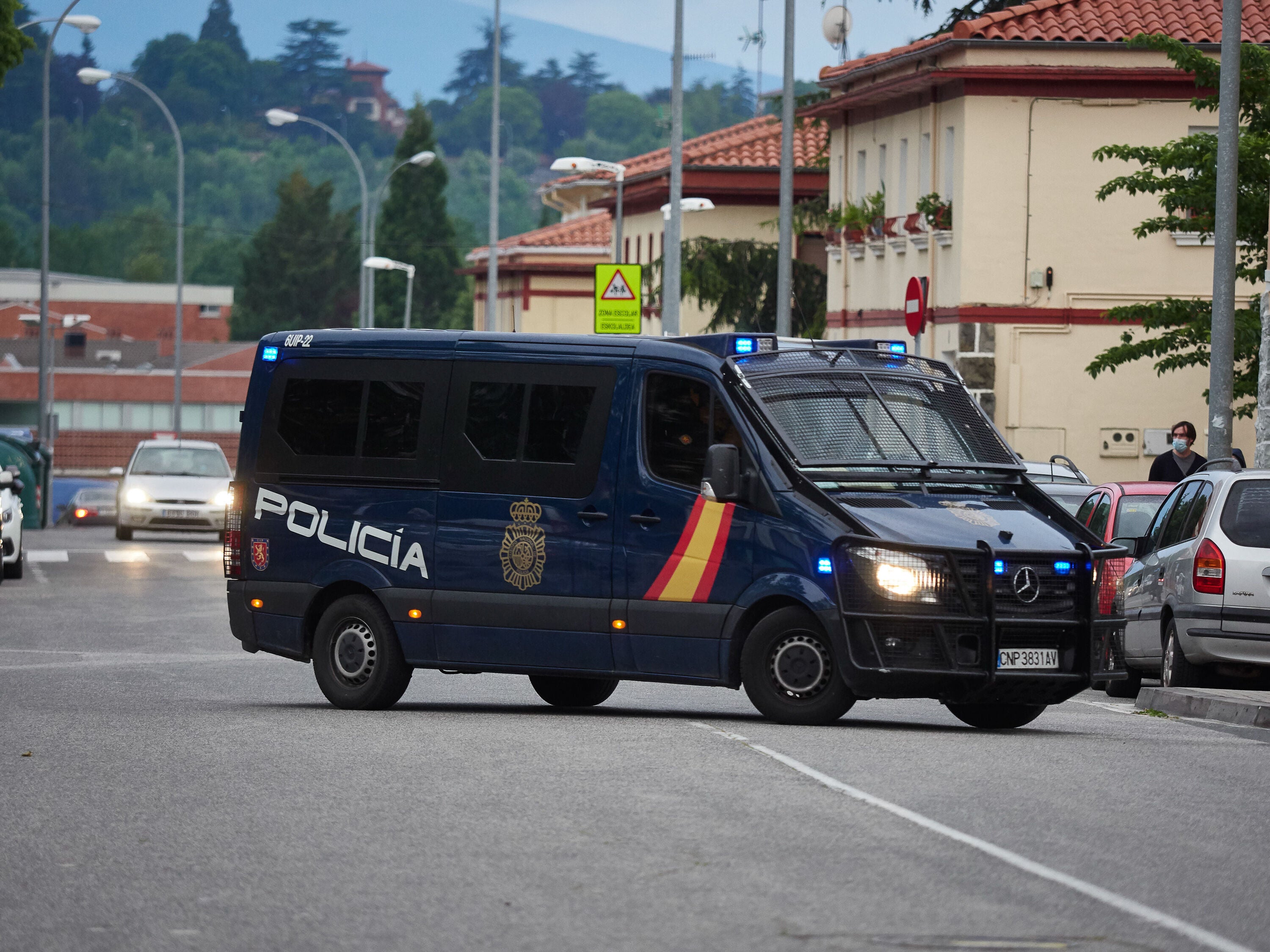 El IAM condena la «brutal agresión machista» con acetona de un varón a su expareja en Vera