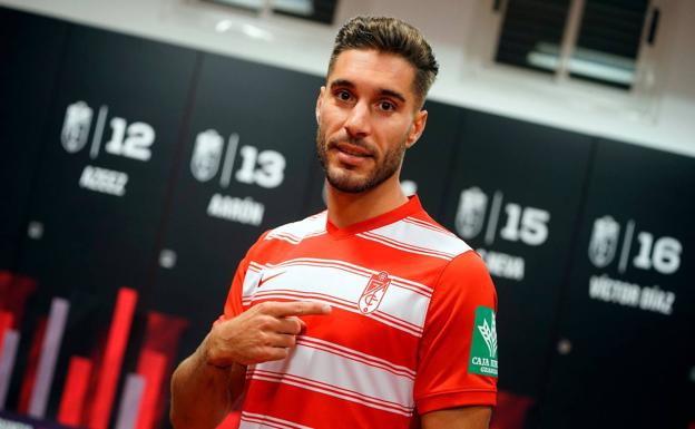 Rochina se estrena en la lista para Vallecas y se cae Machís por lesión