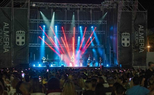 Más de 10.000 personas disfrutan de un agosto musical con trece conciertos en la Feria de Almería