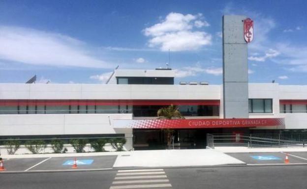 Las restricciones dejan en 150 espectadores el aforo para el debut