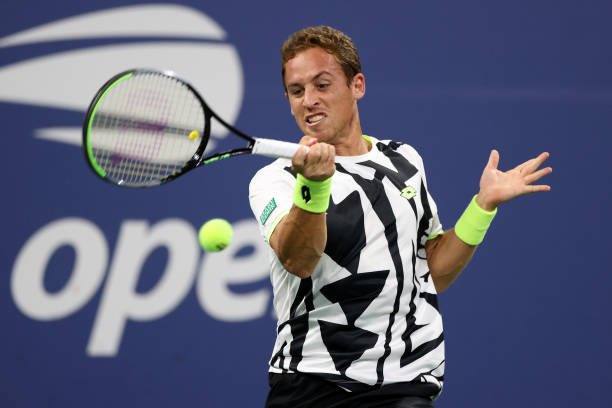 Carballés cede en tres sets ante Shapovalov en la segunda ronda del US Open