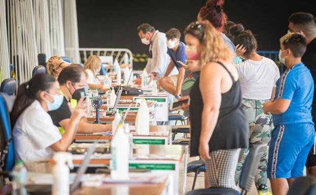 La vacunación inicia una nueva fase con la clausura de Fermasa