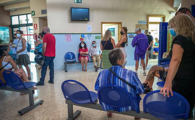 Los centros de salud de toda Almería volverán a abrir por la tarde tras año y medio