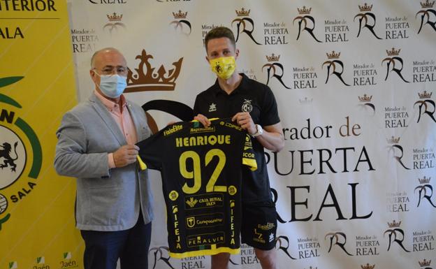 Presentación en sociedad del meta brasileño, Henrique Rafagnin