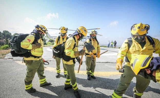 Los restos mortales del bombero fallecido ya se encuentran en Almería