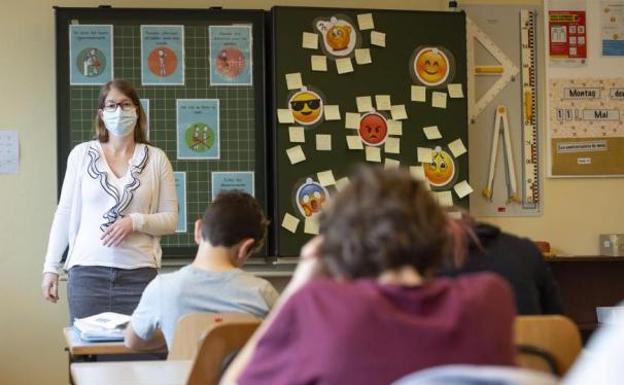 Covid en la vuelta al cole: «Desinfectar superficies es un desperdicio de tiempo y dinero»