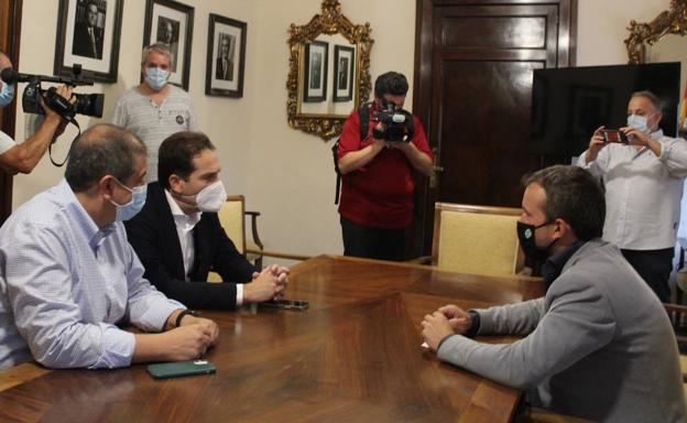 El alcalde, dispuesto a retrasar el rescate del estadio y que el Real Jaén lo repare