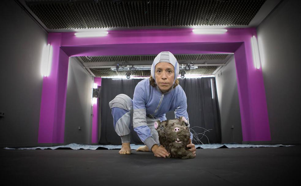LaMonto estrena 'Alma', un espectáculo donde los seres humanos se convierten en ratas de laboratorio