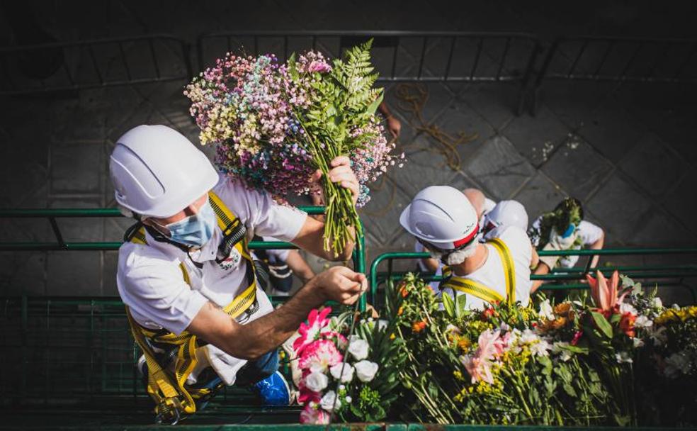 Diez mil ramos de flores para la patrona