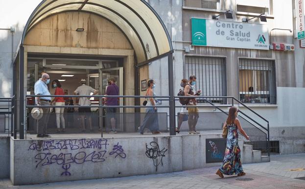 Críticas al nuevo protocolo de atención primaria de Granada