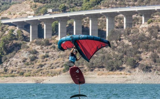 Un pantano millonario que solo es rentable por el viento