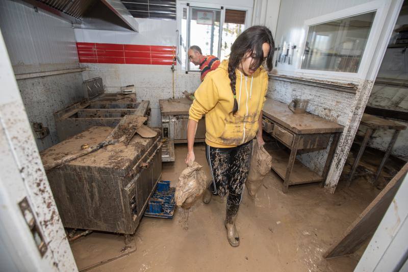 Más de cien viviendas de Montefrío e Íllora quedan sumergidas en el caos y el barro