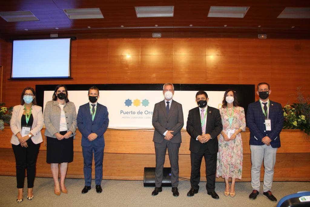 El Puerto de Motril presume de su «enorme potencial» para la industria olivarera en Expoliva