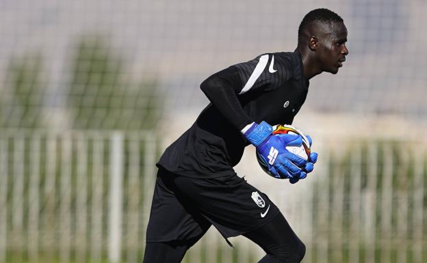 Duelo de equipos invictos en la Ciudad Deportiva del Granada